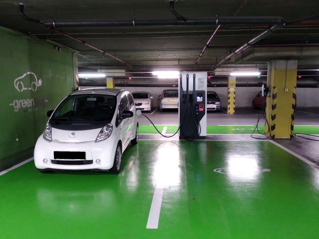 Kliknite na obrázok pre väčšiu verziu  Meno:	auparkza.jpg Videní:	0 Veľkosť:131,9 KB ID:	43269