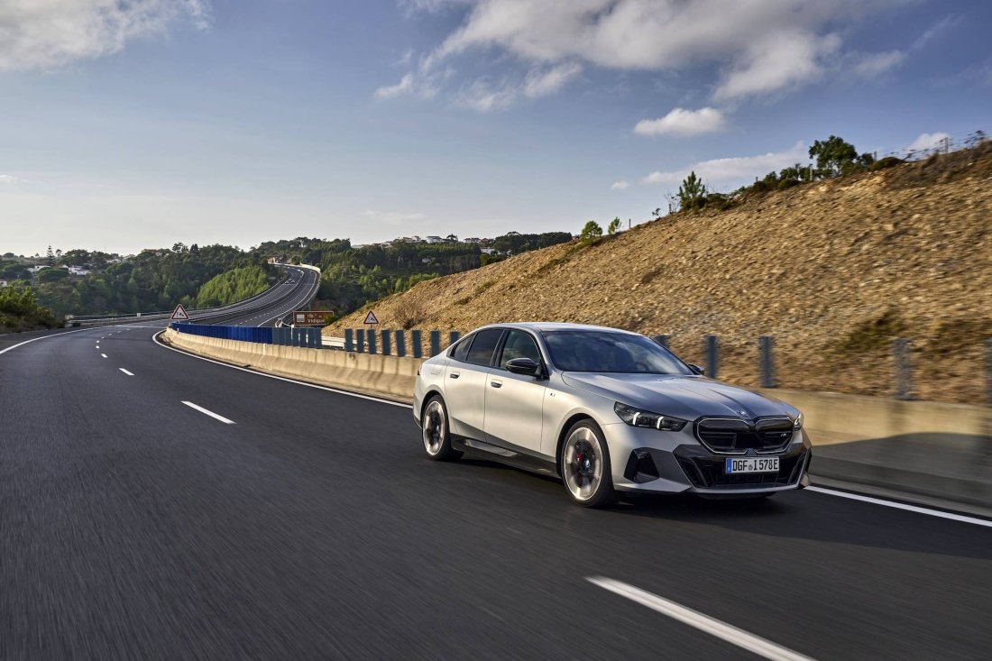 BMW i5 M60 xDrive 01.jpg