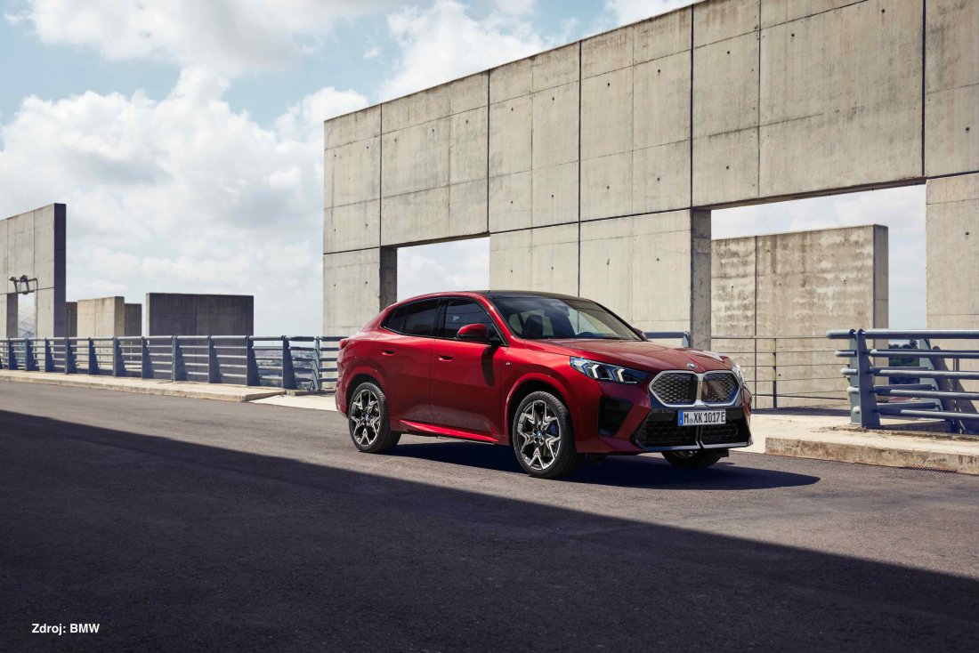 BMW iX2 14.jpg - Kliknite na obrázok pre väčšiu verziu  Meno:	BMW iX2 14.jpg Videní:	0 Veľkosť:141,3 KB ID:	97106