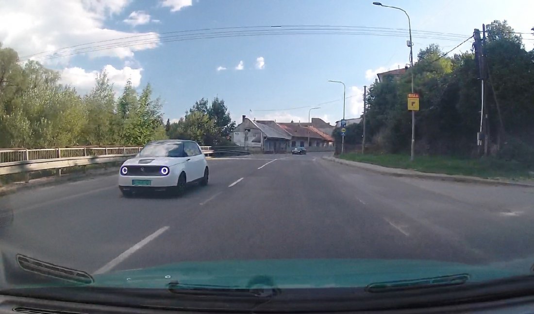 Kliknite na obrázok pre väčšiu verziu  Meno:	Honda E.jpg Videní:	0 Veľkosť:96,0 KB ID:	59766