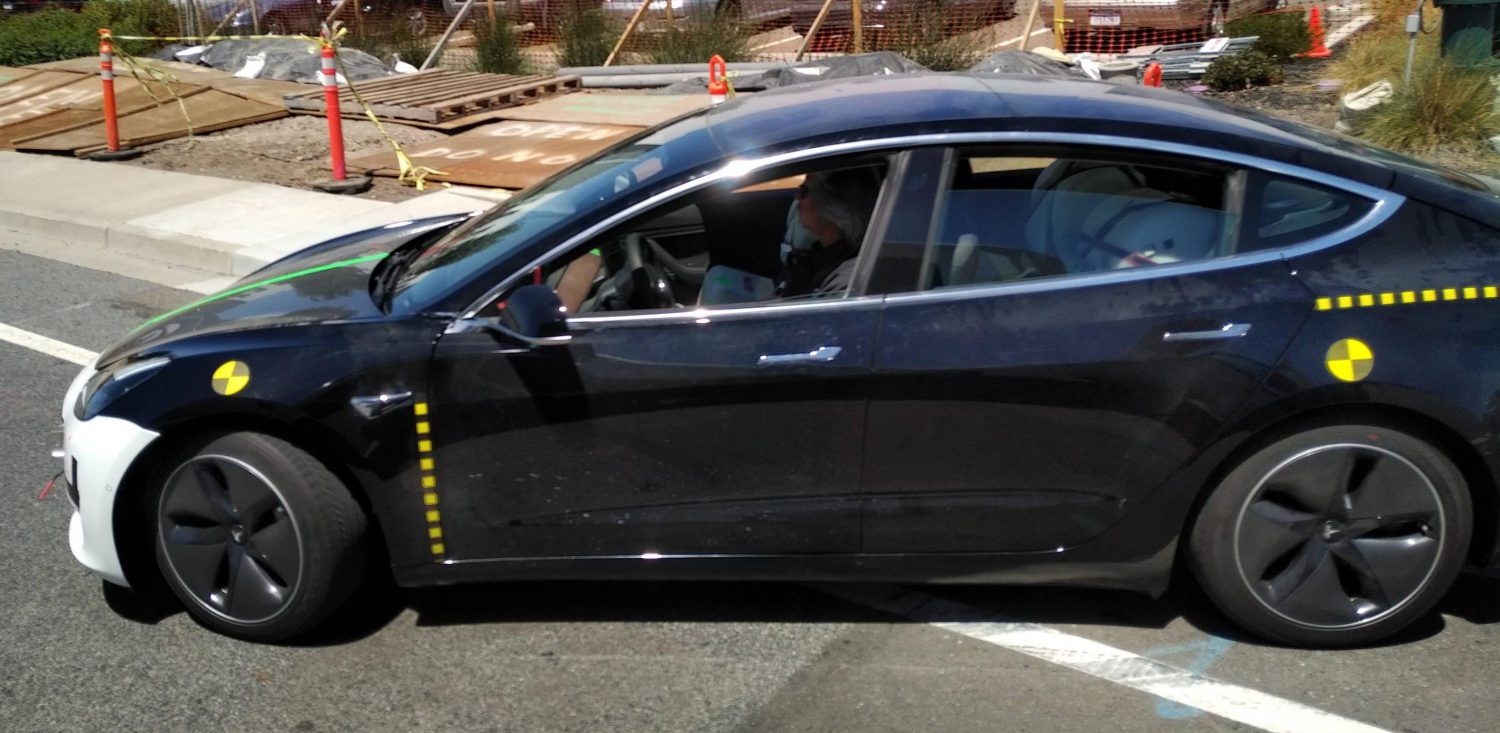 model-3-spotted-with-new-rims-imgur1-e1499964527495.jpg
