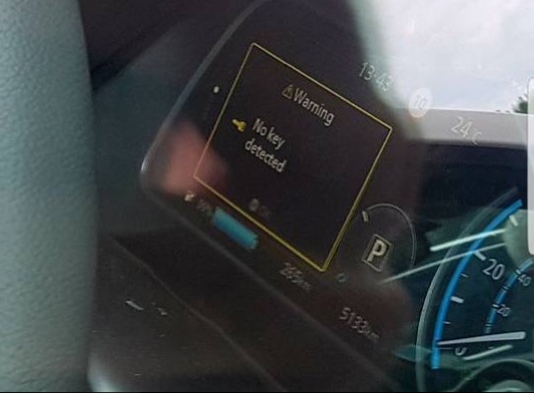 Nissan-LEAF-spyshot-via-Facebook-Nicolas-Dufresne-dashboard.jpg