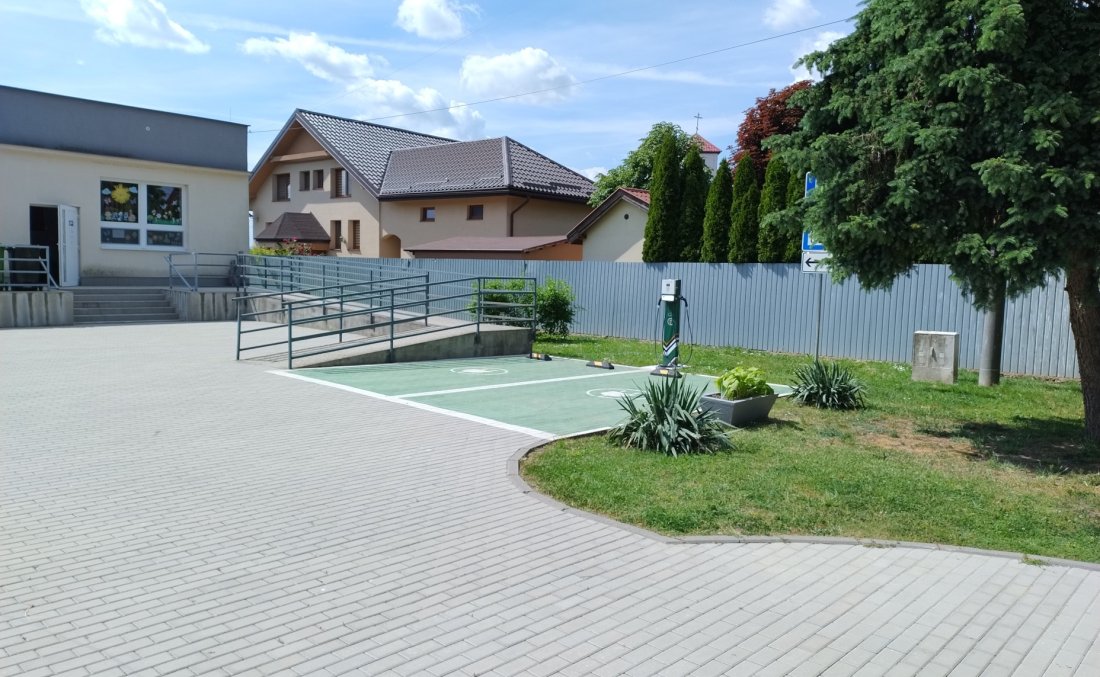 Šamudovce na web-celok.jpg Šamudovce na web-celok.jpg