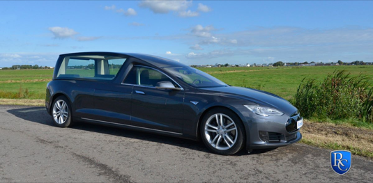 Click image for larger version  Name:	tesla-model-s-pohrebni-vuz-remetzcar-nizozemsko.png Views:	2 Size:	169.0 KB ID:	11219