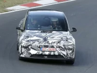 Tesla-Model-Y-L-auf-Testfahrt-Frontansicht.webp